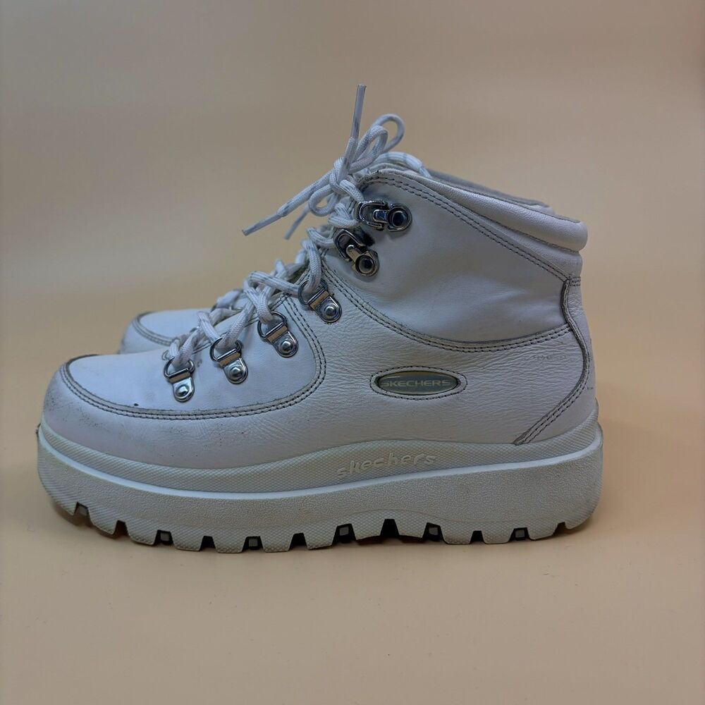 Skechers Shindigs Renegade White Leather Lug Sole Boots size 7.5 Y2K